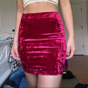 Bodycon velvet skirt